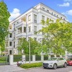 LUXURIÖSES PENTHOUSE MIT DACHTERRASSE IM DIPLOMATENPARK