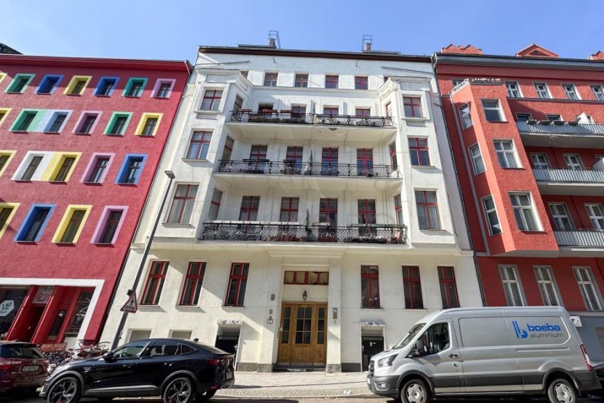 WOHNEN IN BELIEBTER KREUZBERG-LAGE IN SANIERTER ALTBAU-WOHNUNG MIT BALKON WOHNEN IN BELIEBTER KREUZBERG-LAGE IN SANIERTER ALTBAU-WOHNUNG MIT BALKON