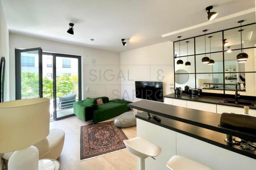 FANTASTISCHE 2-ZIMMER-WOHNUNG MIT GROSSER TERRASSE IN BERLIN-WILMERSDORF