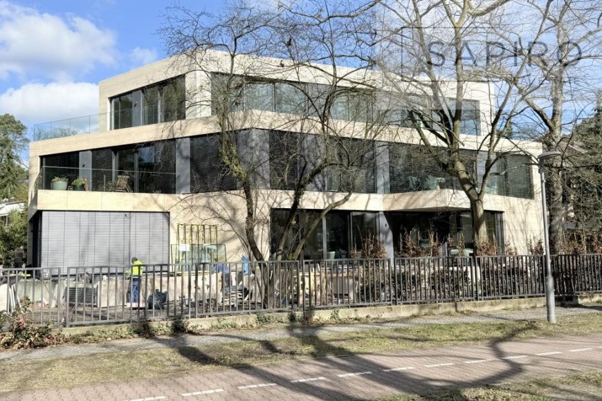 WOHNEN NUR WENIGE METER ZUM MESSELPARK IN LUXURIÖSEM NEUBAU-PENTHOUSE