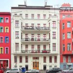 WOHNEN IN BELIEBTER KREUZBERG-LAGE IN SANIERTER ALTBAU-WOHNUNG MIT BALKON