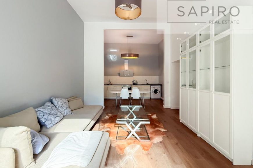 WOHNEN IN BELIEBTER KREUZBERG-LAGE IN SANIERTER ALTBAU-WOHNUNG MIT BALKON